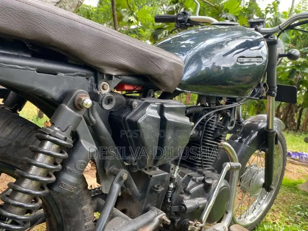Bajaj Boxer 2008 Motorbike (Used)