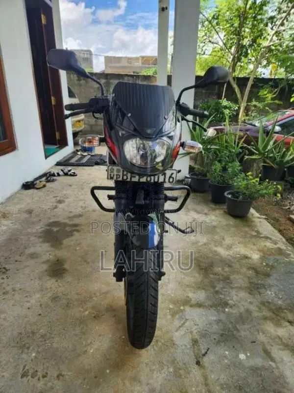 Bajaj Pulsar 180 2017 Motorbike (Used)