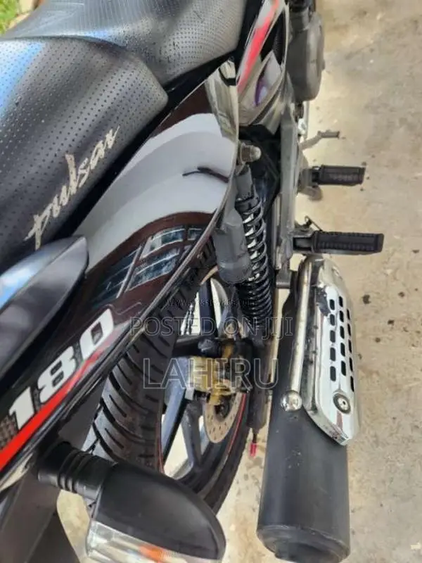 Bajaj Pulsar 180 2017 Motorbike (Used)