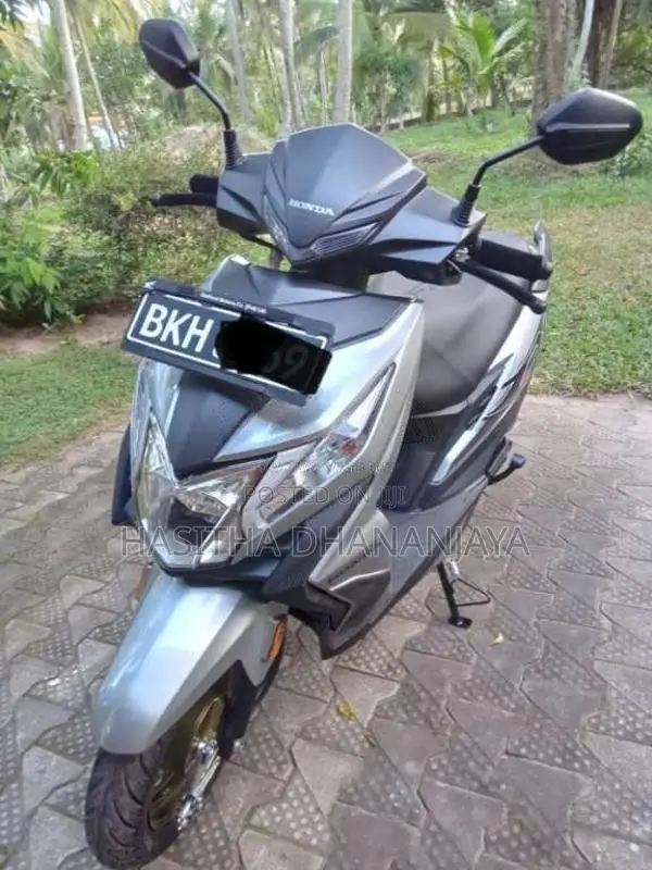 Honda Dio 2025 Motorbike (Used)