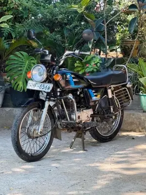 Bajaj Boxer 2004 Motorbike (Used)