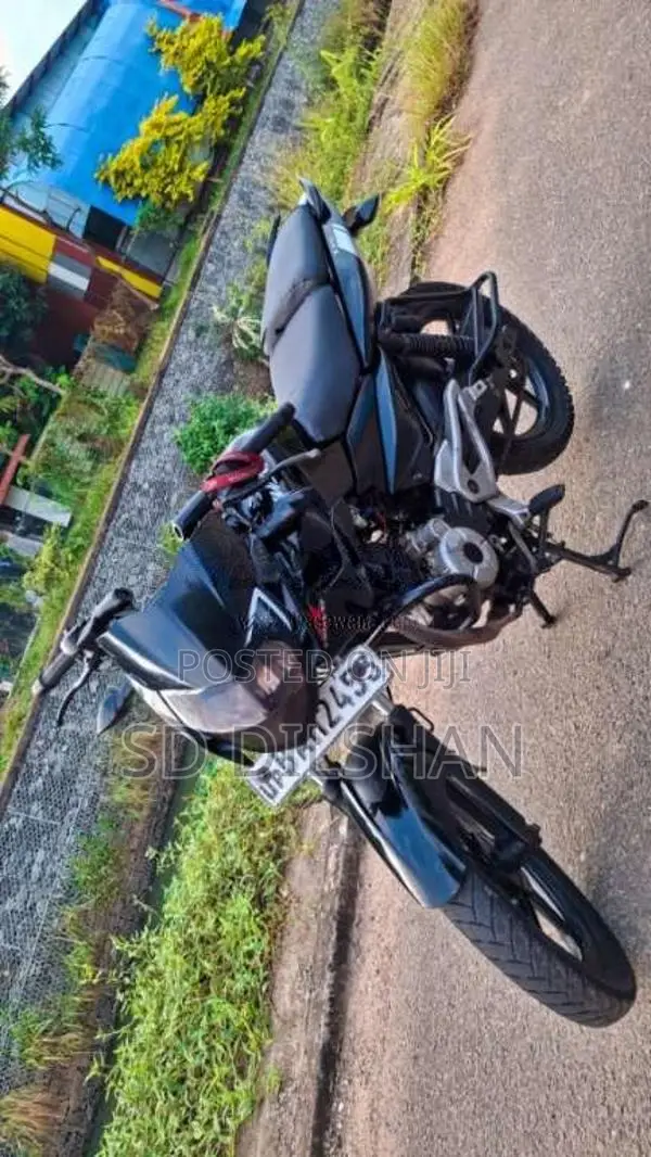Bajaj Pulsar 2013 Motorbike (Used)