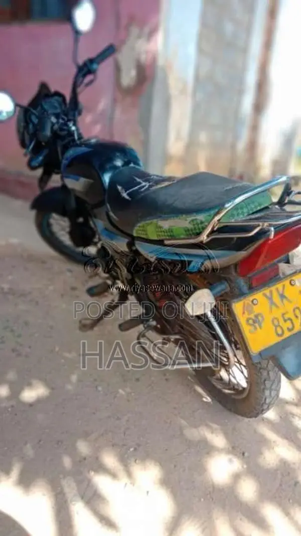 Bajaj CT-100 2012 Motorbike (Used)