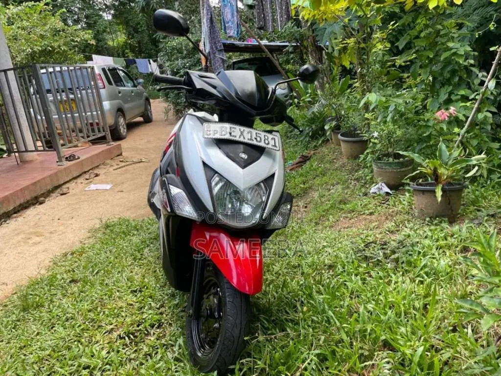Yamaha ZR 2017 Motorbike (Used)