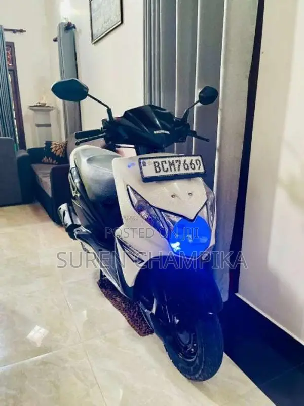 Honda Dio 2015 Motorbike (Used)