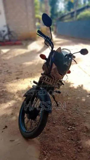 Bajaj CT-100 2012 Motorbike (Used)