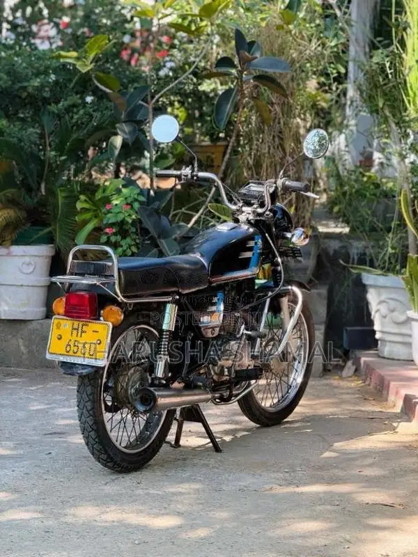 Bajaj Boxer 2004 Motorbike (Used)
