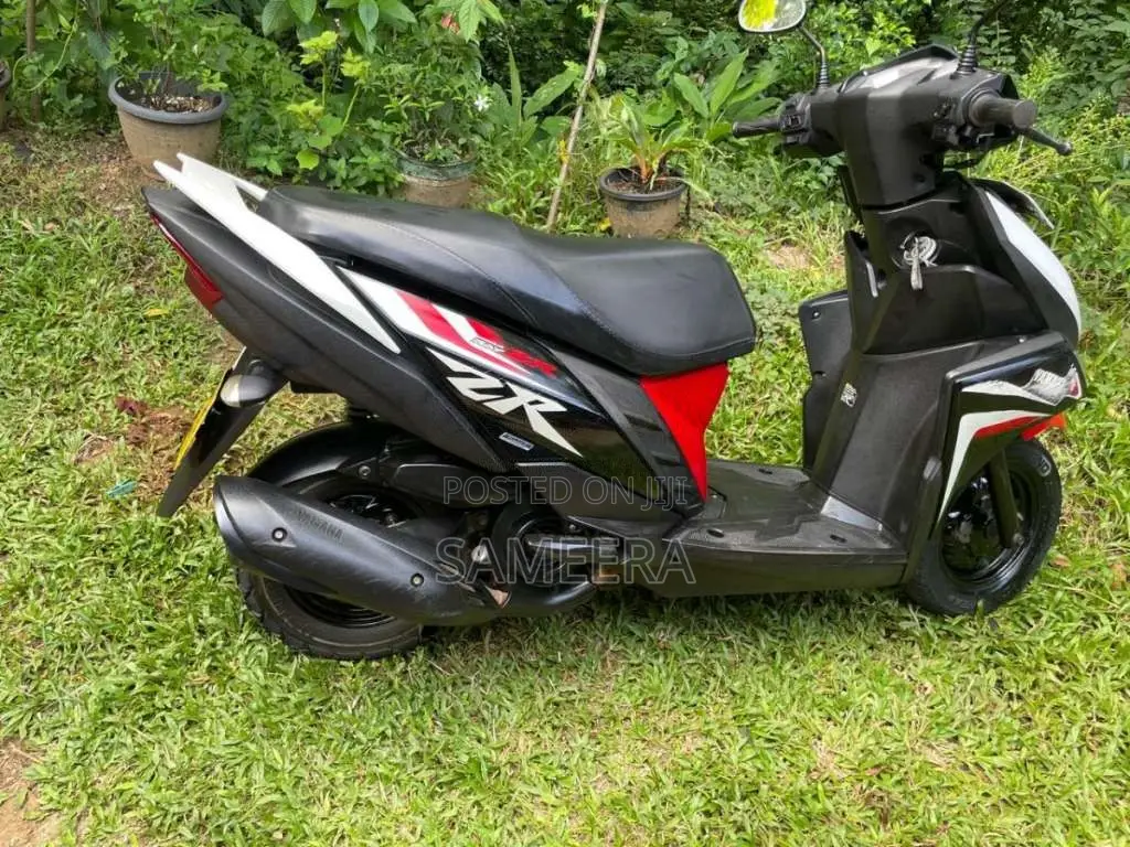 Yamaha ZR 2017 Motorbike (Used)