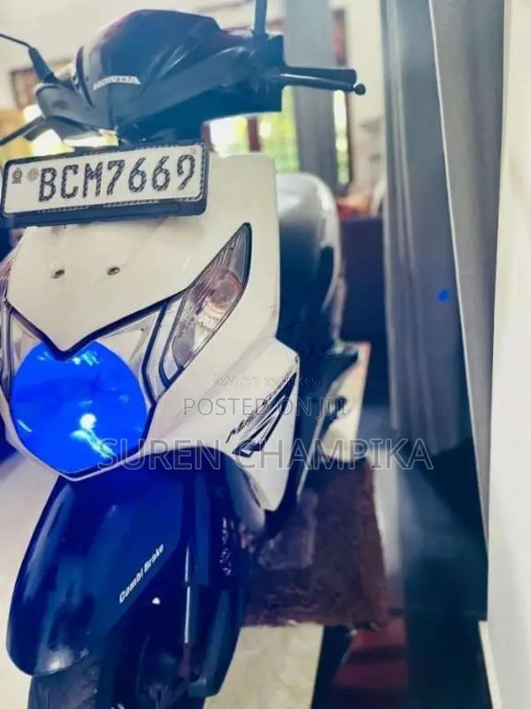 Honda Dio 2015 Motorbike (Used)