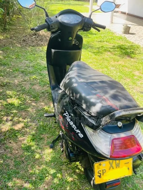 Hero Pleasure 2012 Motorbike (Used)
