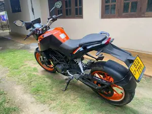 KTM DUKE 125 2020 Motorbike (Used)