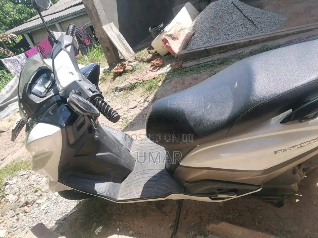 Suzuki Burgman 2020 Motorbike (Used)