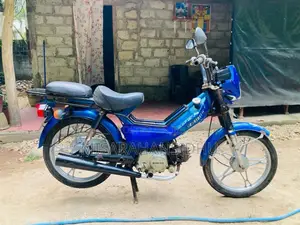 Kinetic Safari 2011 Motorbike (Used)