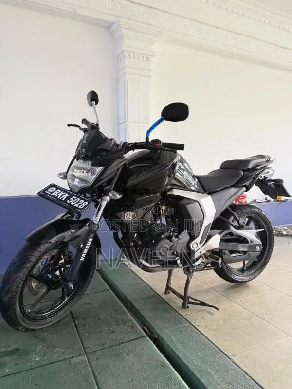 Yamaha Fz Version 2.0 2025 Motorbike (Used)