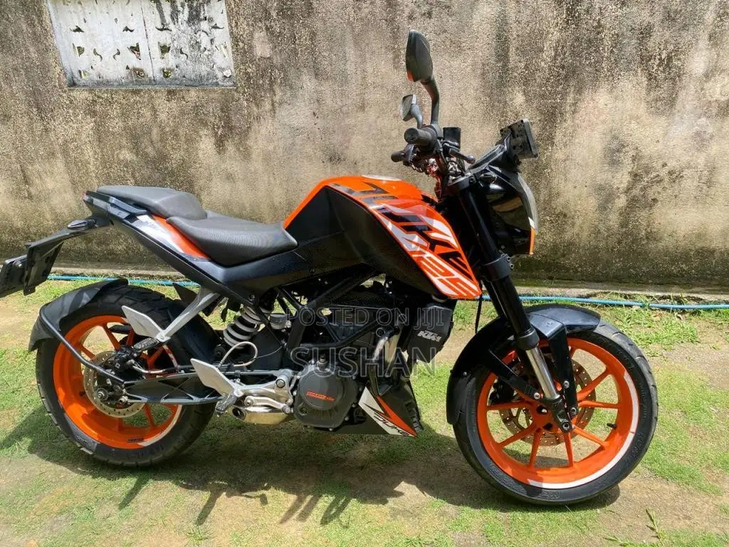 KTM DUKE 125 2020 Motorbike (Used)