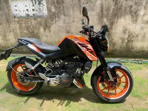 KTM DUKE 125 2020 Motorbike (Used)