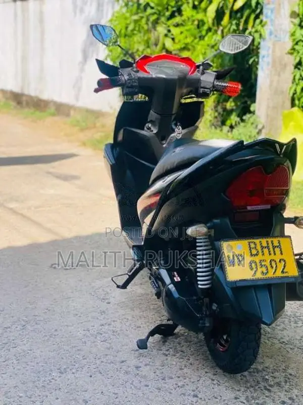 Yamaha ZR 2018 Motorbike (Used)