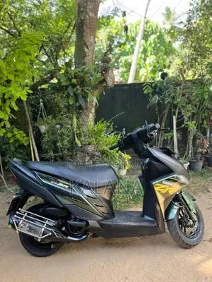 Yamaha ZR 2020 Motorbike (Used)