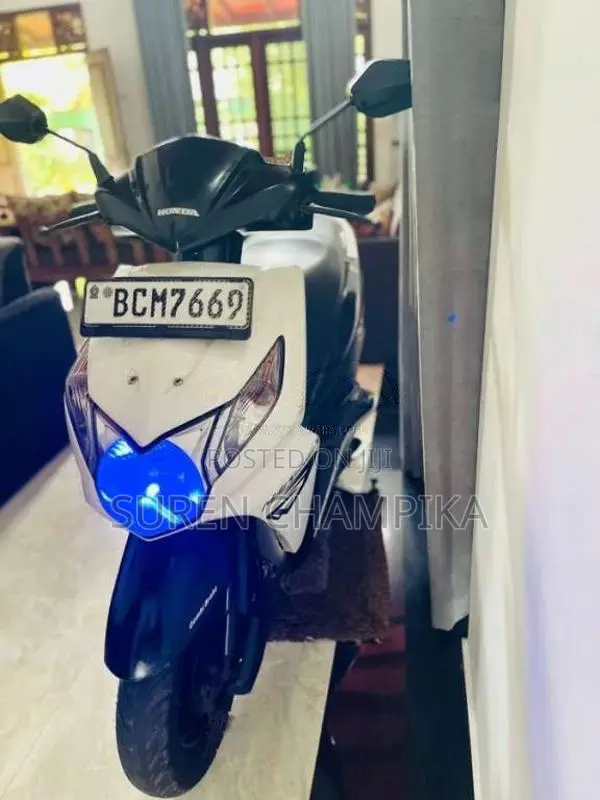 Honda Dio 2015 Motorbike (Used)