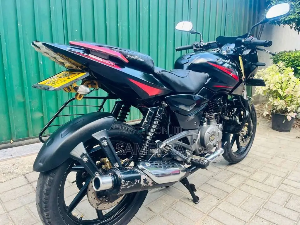 Bajaj Pulsar 180 2017 Motorbike (Used)