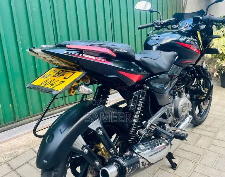 Bajaj Pulsar 180 2017 Motorbike (Used)