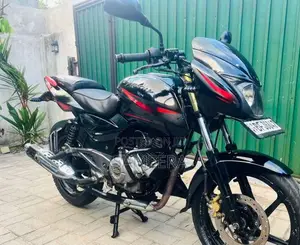 Bajaj Pulsar 180 2017 Motorbike (Used)