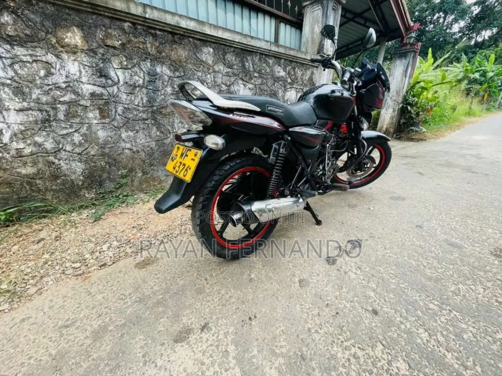 Bajaj Discover 2012 Motorbike (Used)