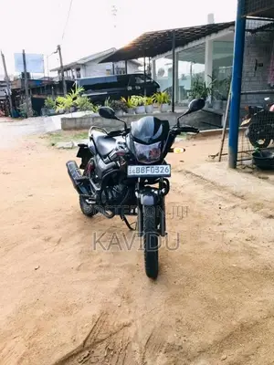 Hero Hunk 2014 Motorbike (Used)