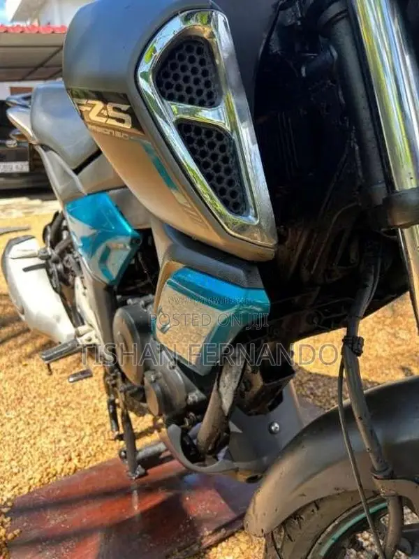 Yamaha FZ 2019 Motorbike (Used)