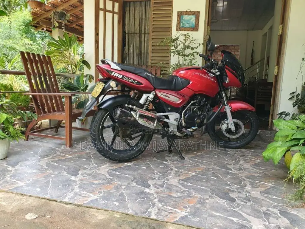 Bajaj Pulsar 180 2006 Motorbike (Used)