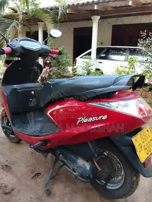 Hero Pleasure 2015 Motorbike (Used)