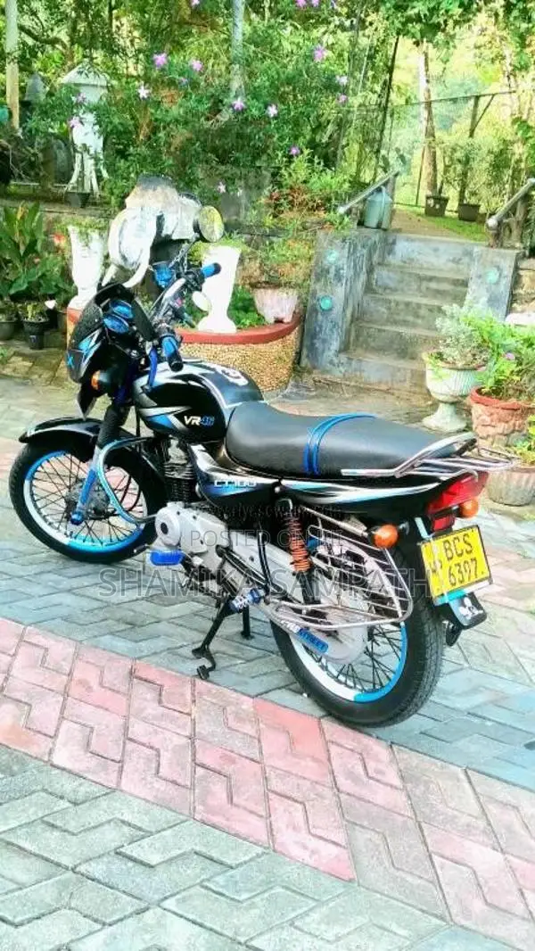 Bajaj CT-100 2015 Motorbike (Used)