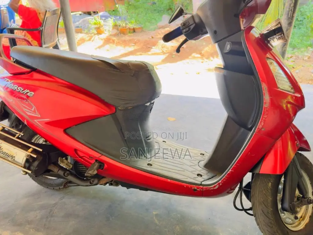 Hero Pleasure 2012 Motorbike (Used)
