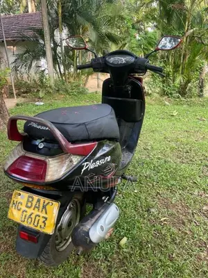 Hero Pleasure 2013 Motorbike (Used)