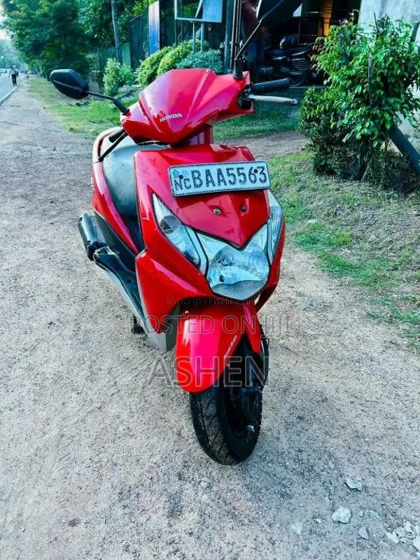 Honda Dio 2013 Motorbike (Used)