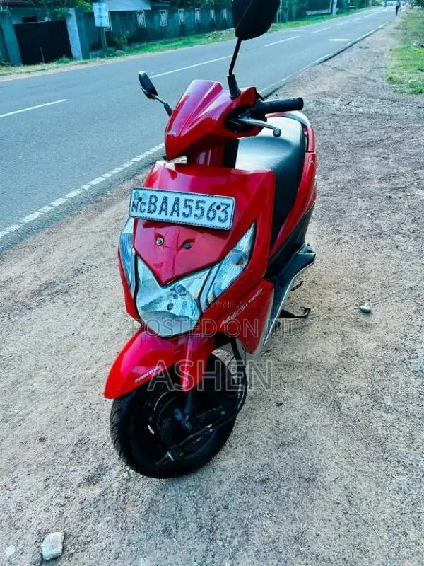Honda Dio 2013 Motorbike (Used)