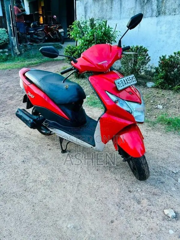 Honda Dio 2013 Motorbike (Used)
