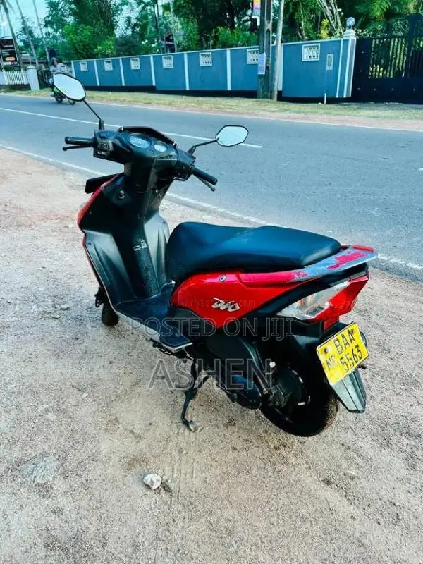 Honda Dio 2013 Motorbike (Used)