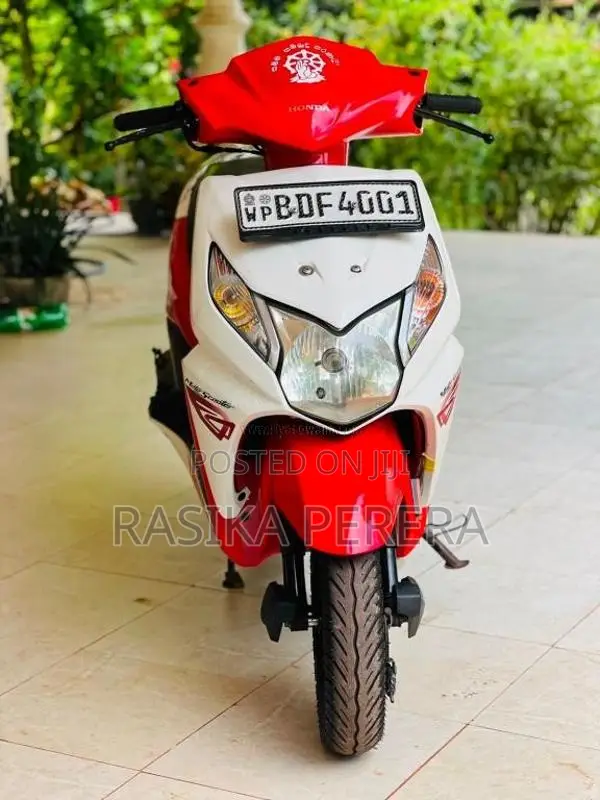 Honda Dio 2015 Motorbike (Used)