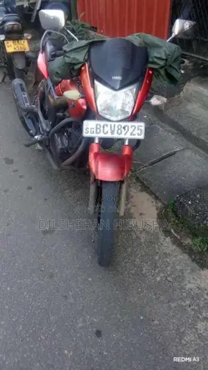 Hero Hunk 2016 Motorbike (Used)