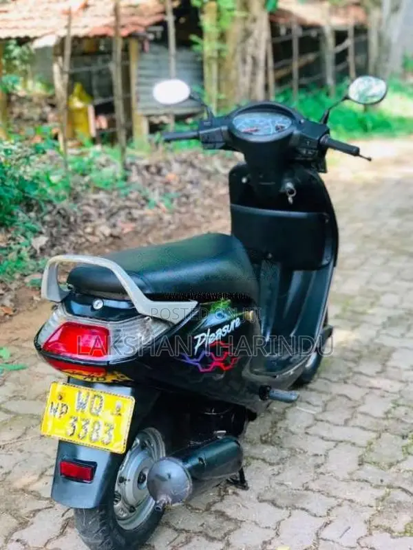 Hero Pleasure 2011 Motorbike (Used)