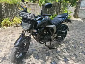 Yamaha FZ Version 2.0 2019 Motorbike (Used)