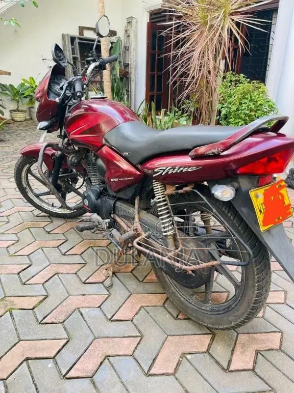 Honda Shine 2013 Motorbike (Used)