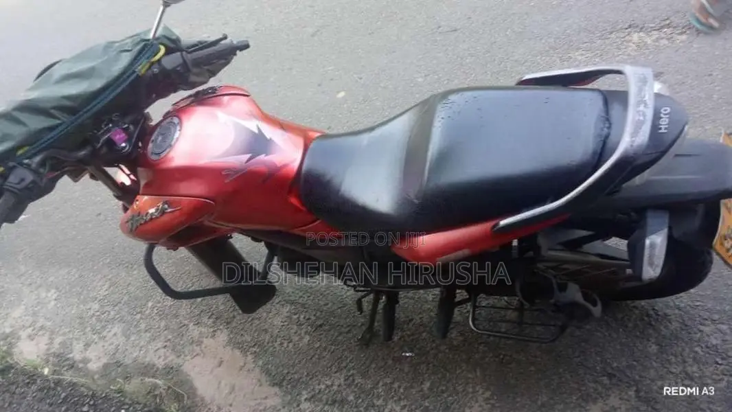 Hero Hunk 2016 Motorbike (Used)