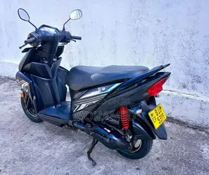 Yamaha ZR 2019 Motorbike (Used)
