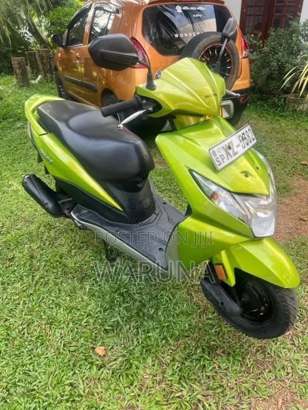 Honda Dio 2013 Motorbike (Used)