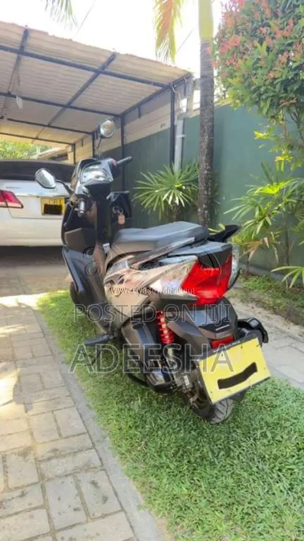 Honda Dio 2025 Motorbike (Used)