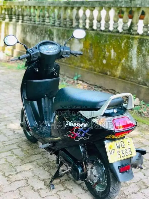 Hero Pleasure 2011 Motorbike (Used)