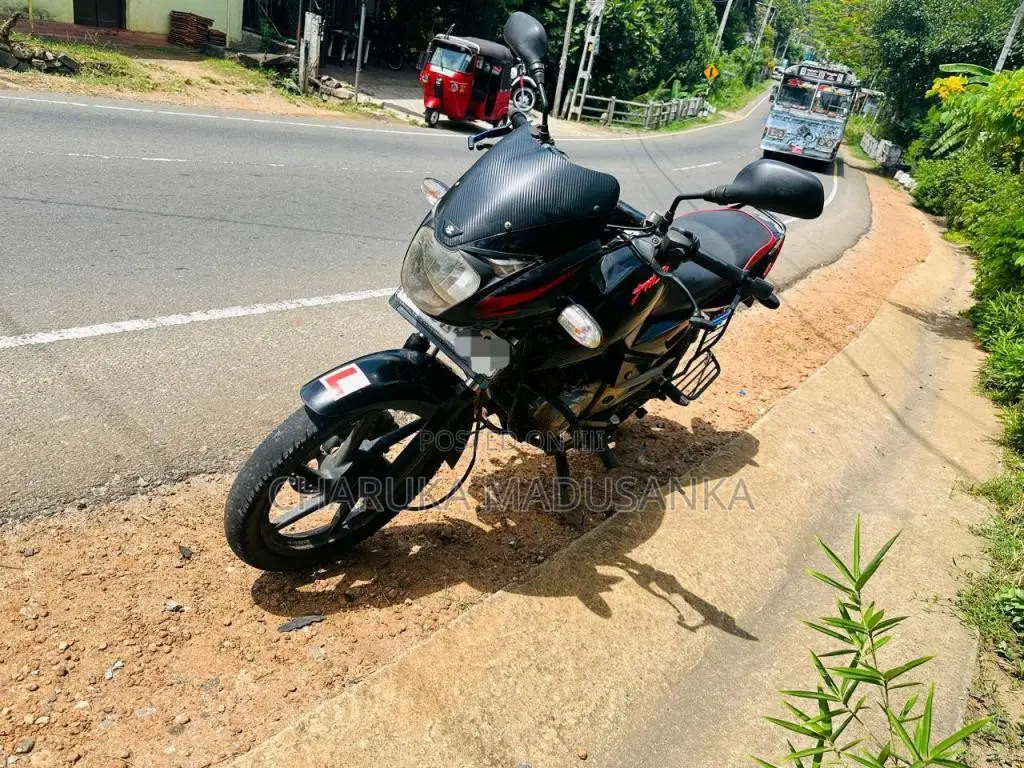 Bajaj Pulsar 150 2015 Motorbike (Used)