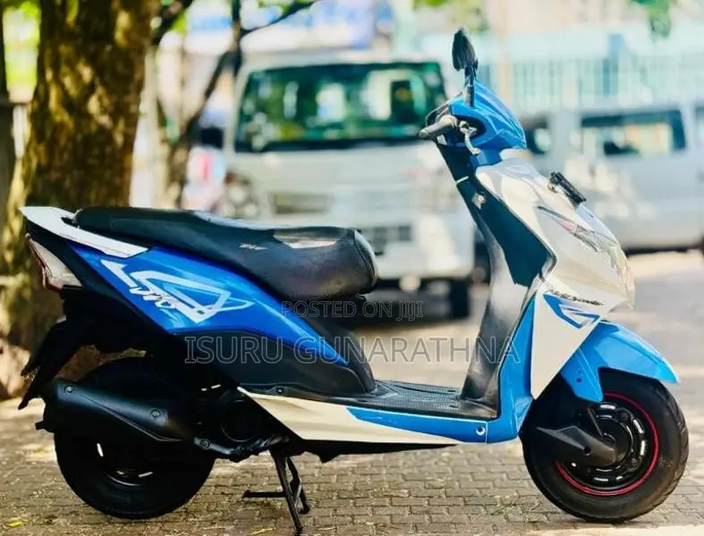 Honda DIO 2017 Motorbike (Used)
